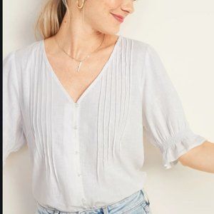 💥2/$30💥 Pintucked Button-Front Linen Blouse